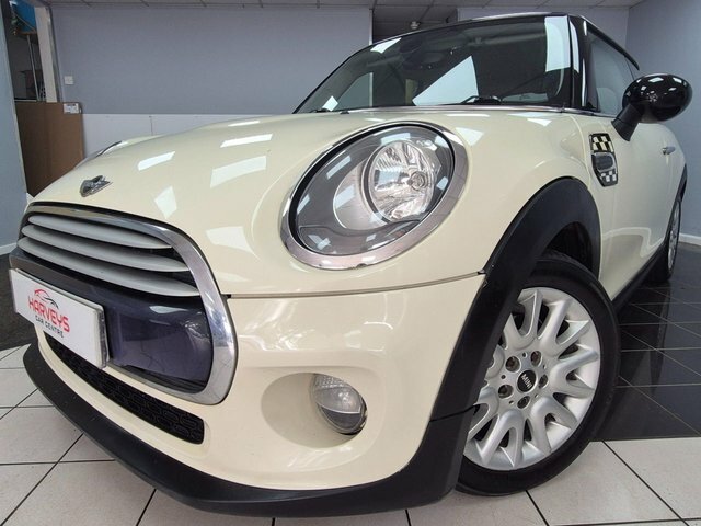 Mini Hatch 1.5 Cooper D Hatchback Euro 6 S HG14YDK White #4