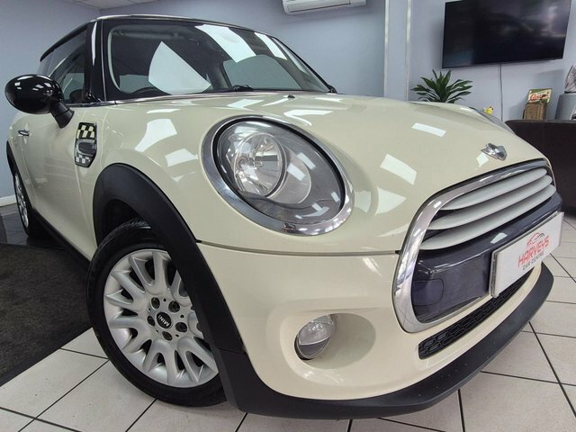 Mini Hatch 1.5 Cooper D Hatchback Euro 6 S HG14YDK White #2