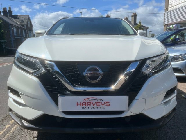 Nissan Qashqai 1.6 Dig-t Tekna Suv Euro 6 S S EK18CMY White #4