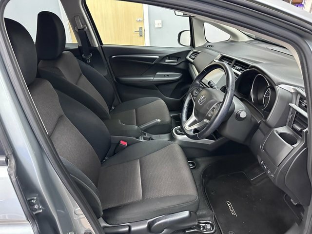 Honda Jazz 1.3 Ex Red #12