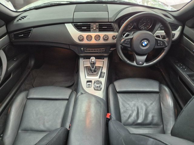 BMW Z4 Convertible Black #16