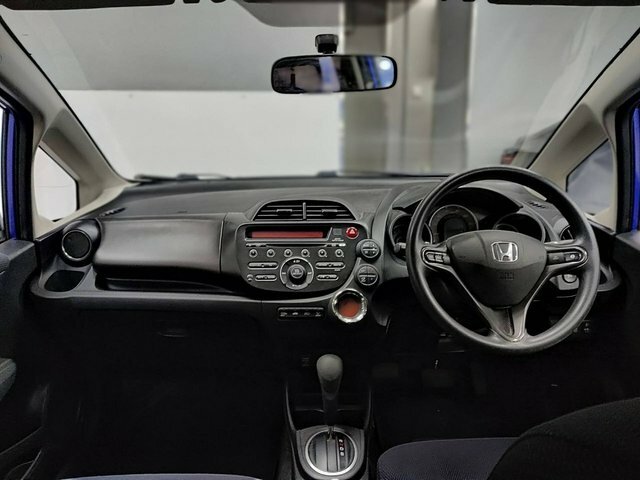 Honda Jazz I-vtec Es Silver #11