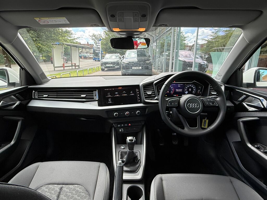 Audi A1 Sport HJ75LZV Black #3