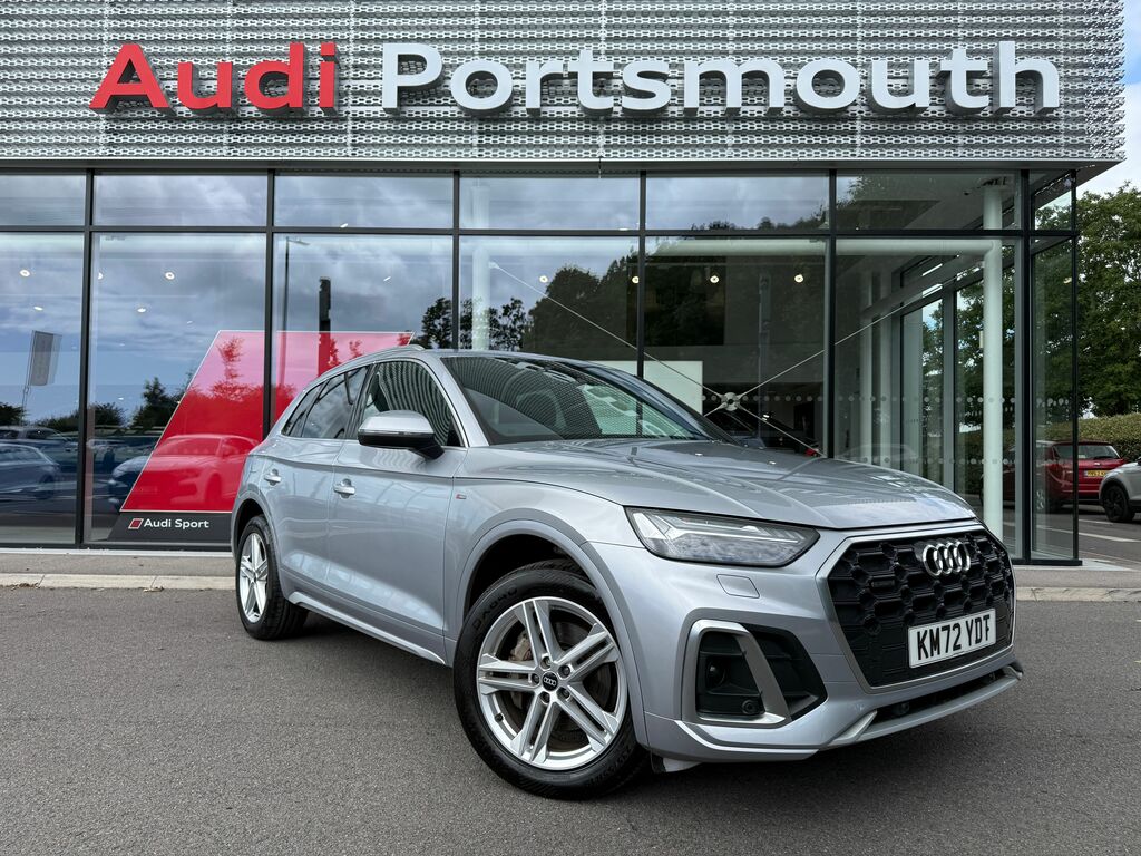 Audi Q5 S Line Black