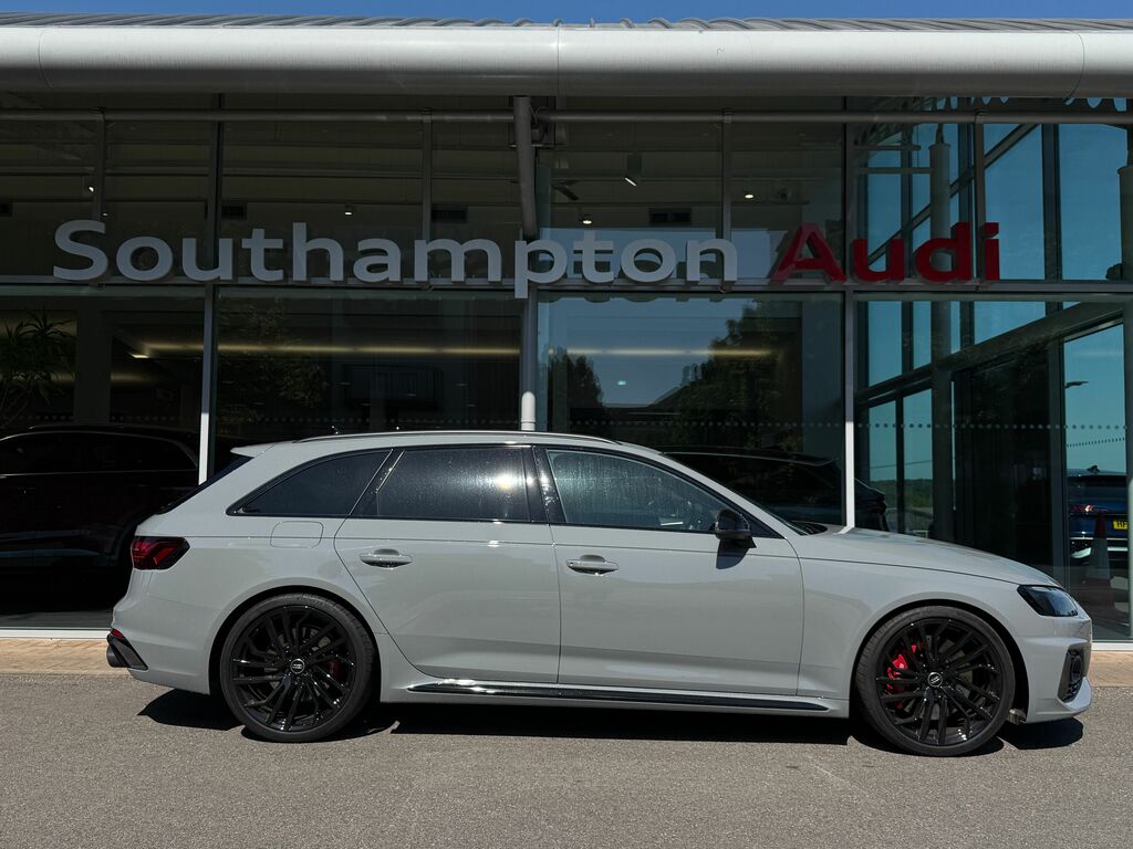 Audi RS4 Carbon Black Black #2