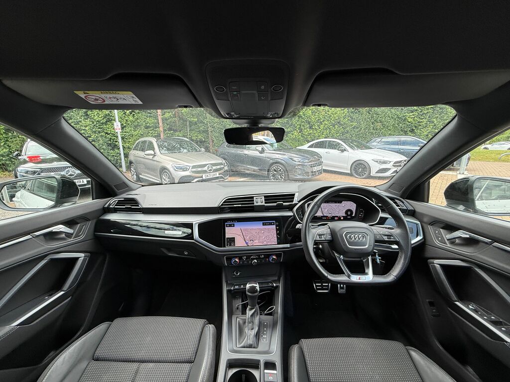 Audi Q3 Black Edition Black #3