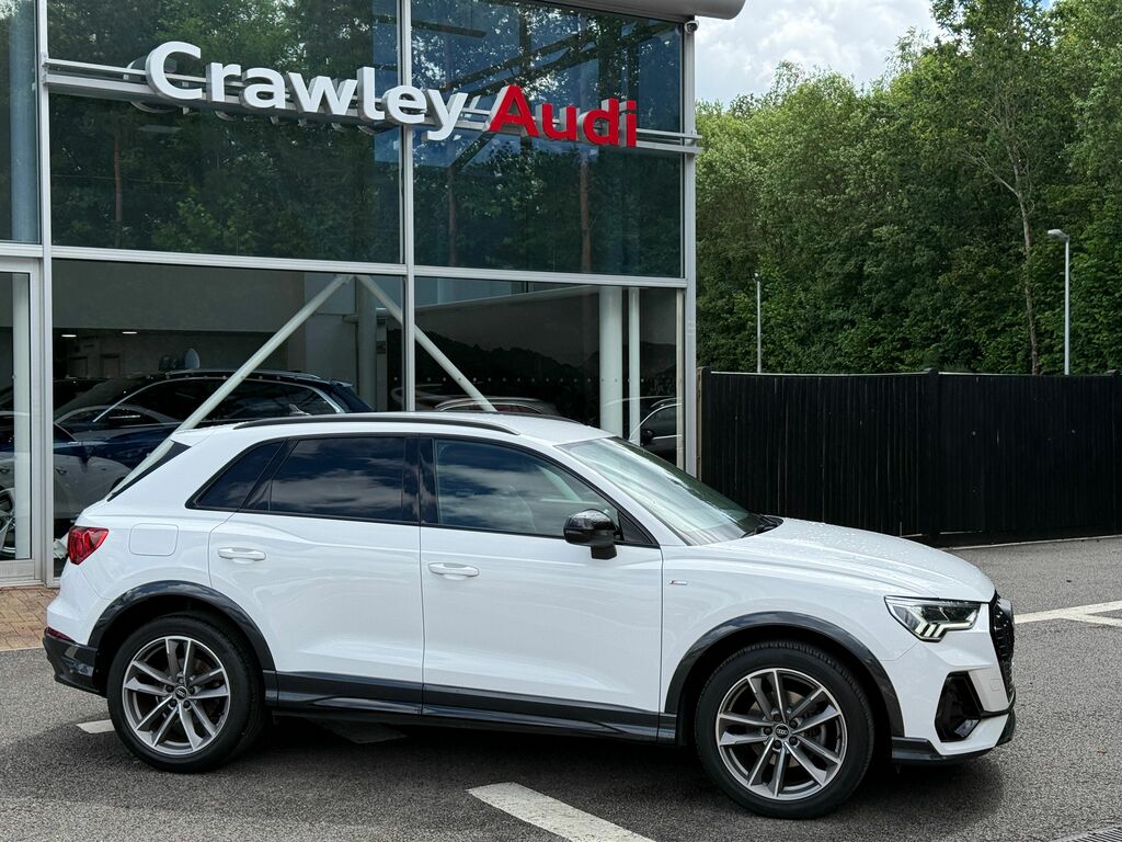 Audi Q3 Black Edition Black #2