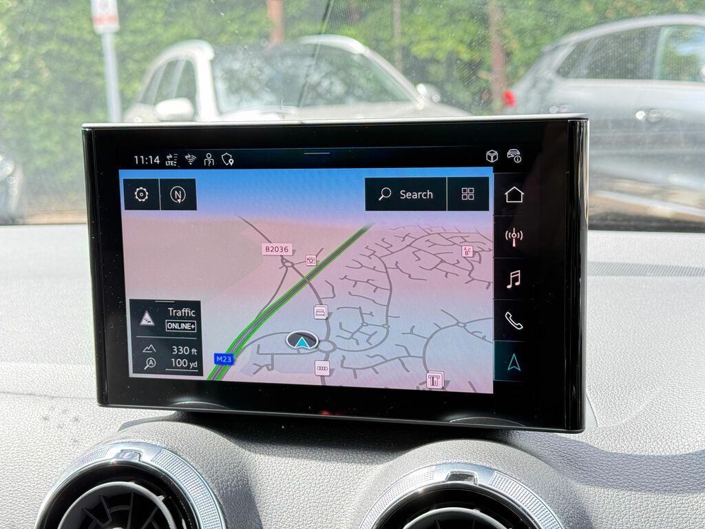 Audi Q2 Sport Black #5