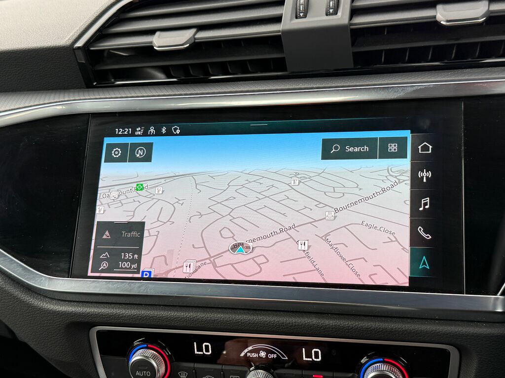 Audi Q3 Sport Black #4