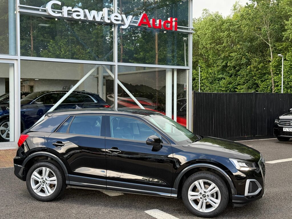 Audi Q2 Sport Black #2