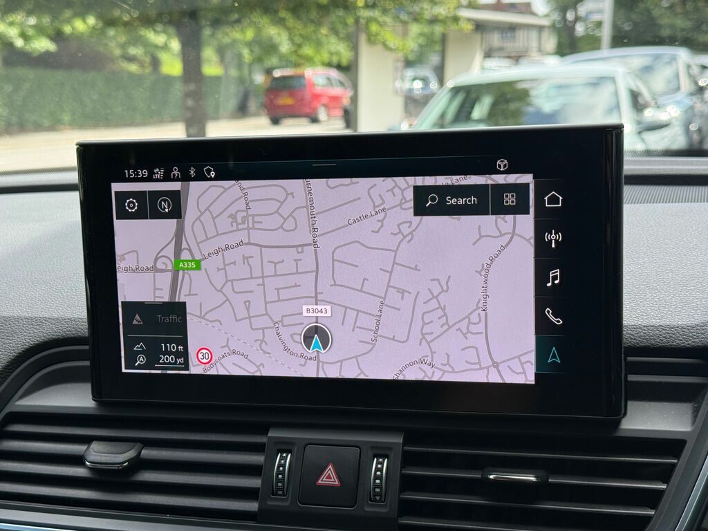 Audi Q5 Sport Black #4