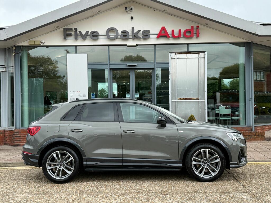 Audi Q3 Black Edition DG23FVW Black #2