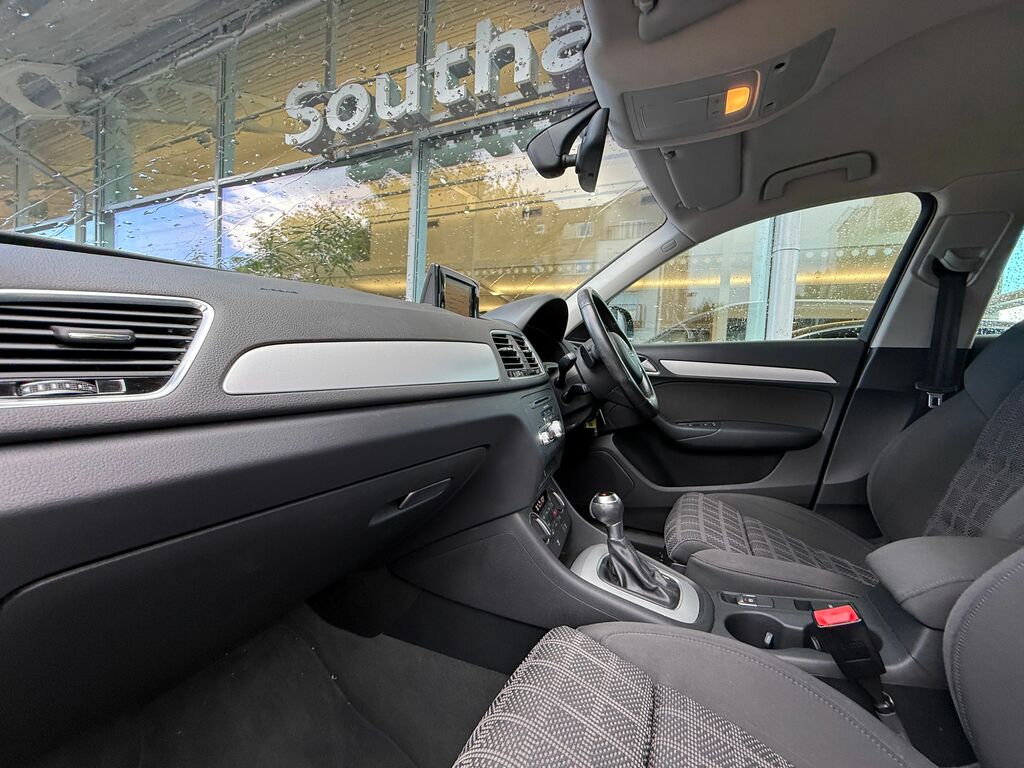 Audi Q3 Sport Green #5