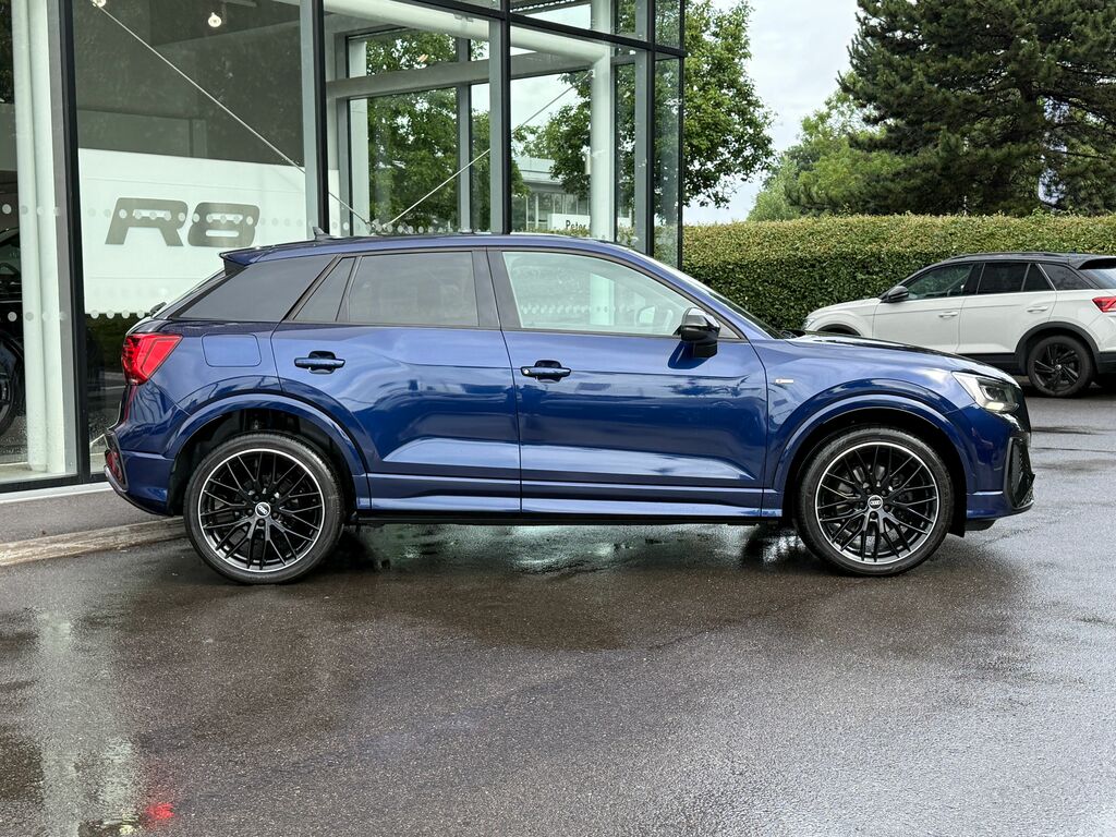 Audi Q2 Black Edition GP21NLZ Blue #2