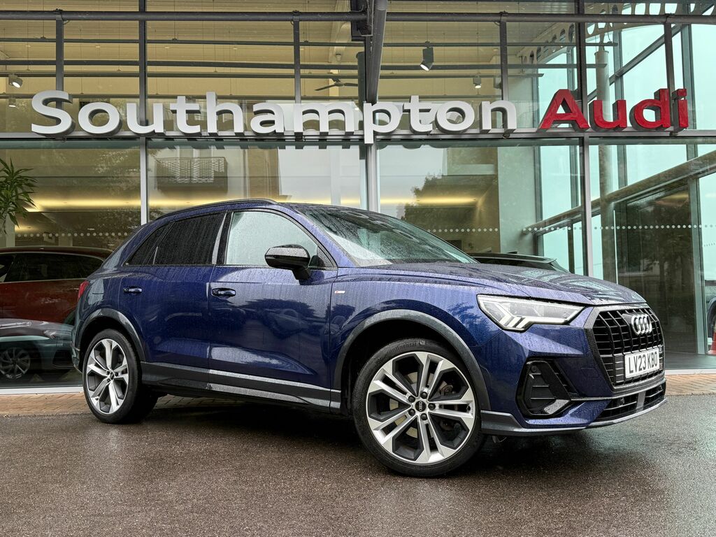 Audi Q3 Black Edition Blue