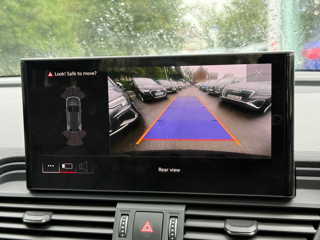 Audi Q5 Sport GY23UAC Black #5