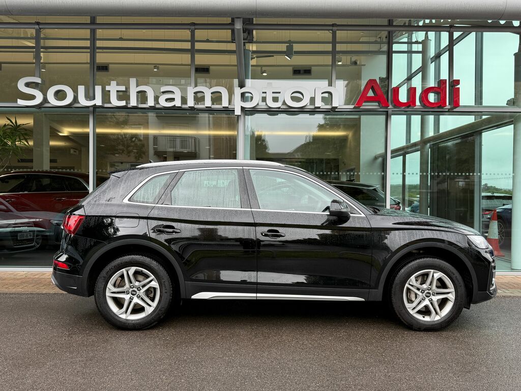 Audi Q5 Sport GY23UAC Black #2