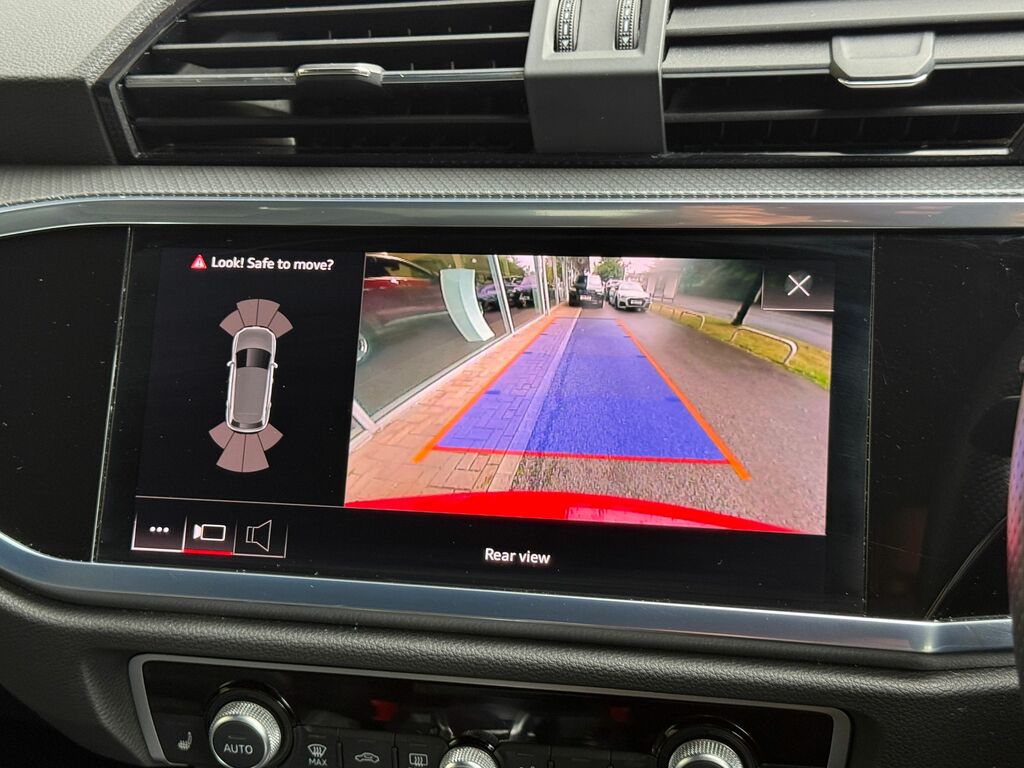 Audi Q3 S Line HJ22ZZA Red #5