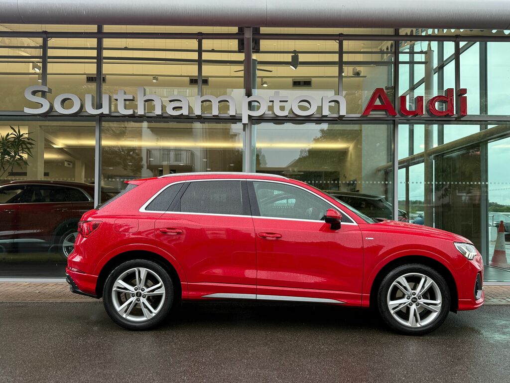 Audi Q3 S Line HJ22ZZA Red #2