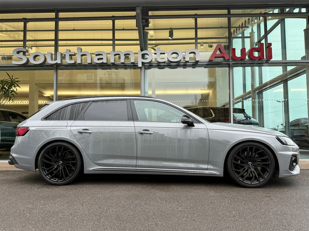 Audi RS4 Carbon Black Black #2