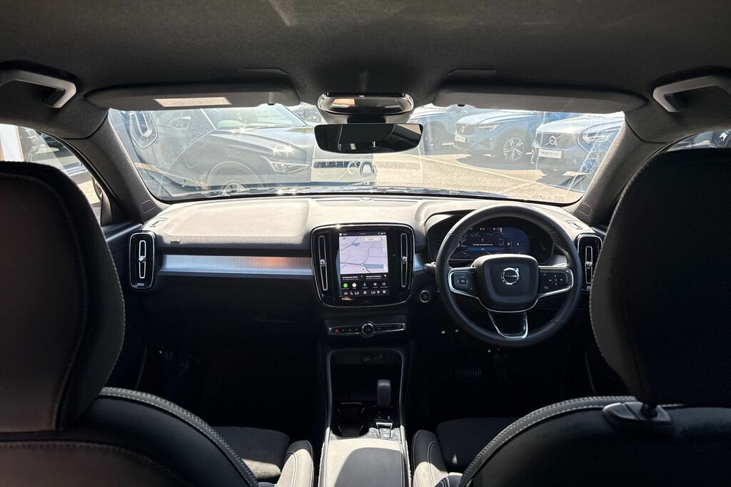 Volvo XC40 Plus Black Edition RO75LZL Black #3