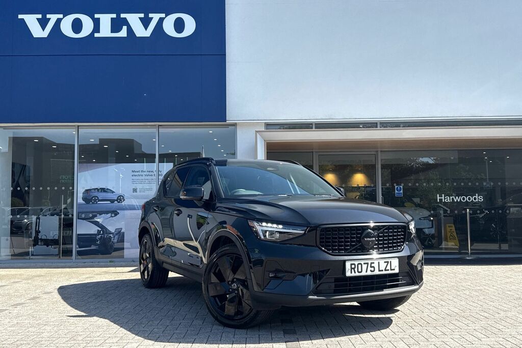 Volvo XC40 Plus Black Edition Black