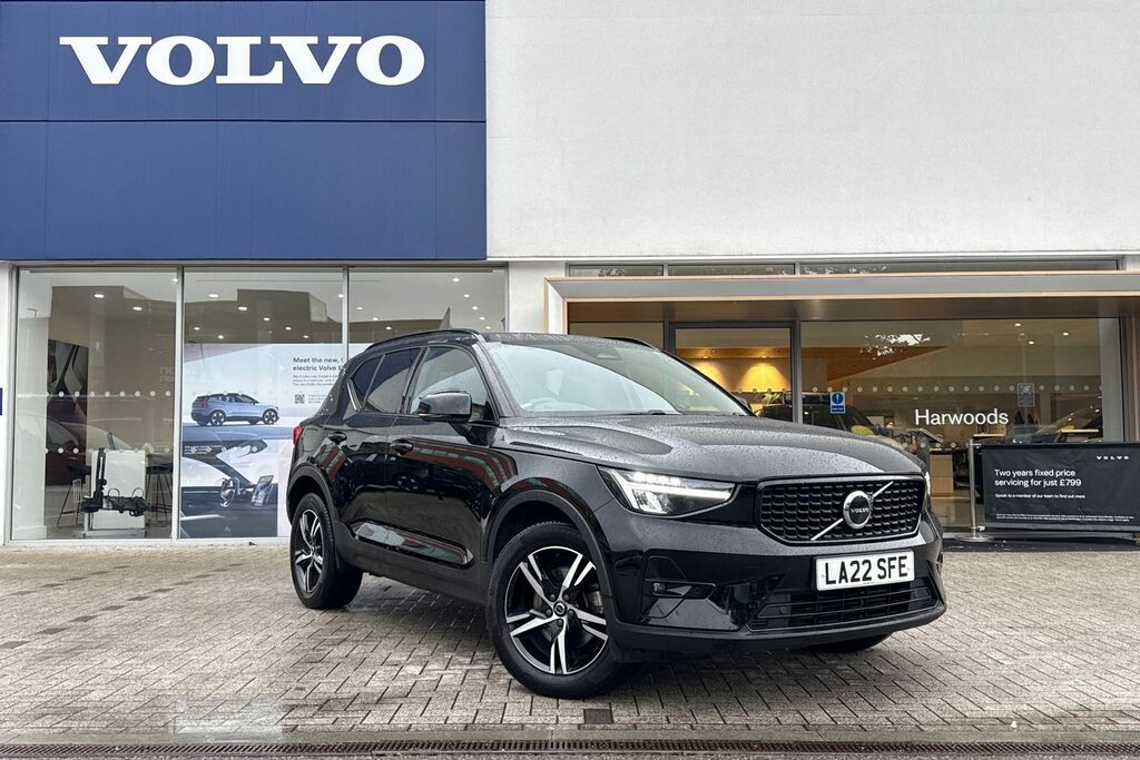 Volvo XC40 Plus Black