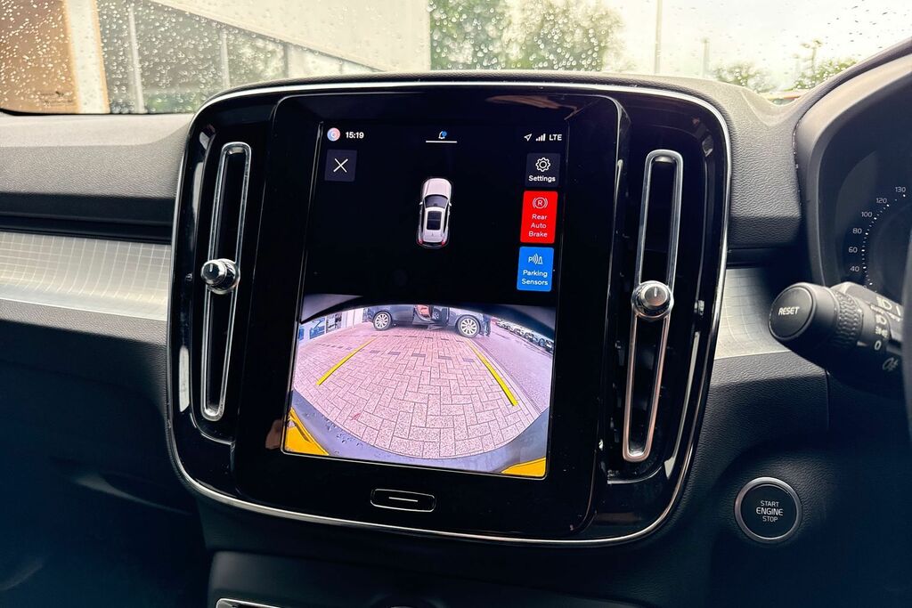 Volvo XC40 Plus LA22SFE Black #4
