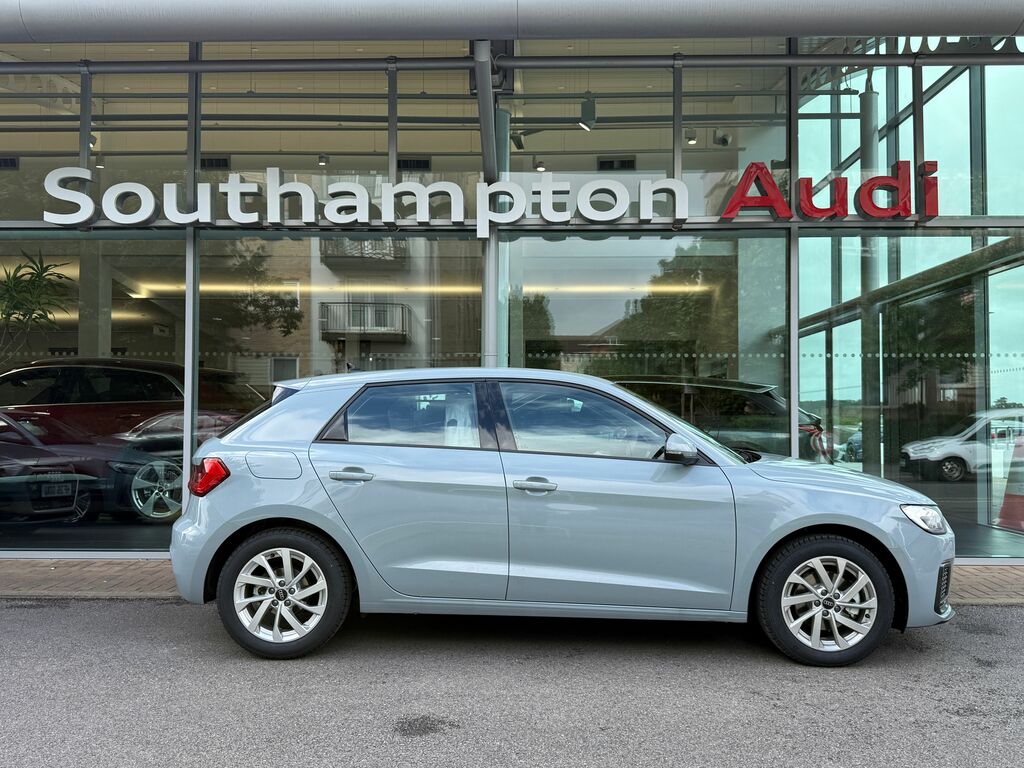 Audi A1 Sport HF26OOE Black #2