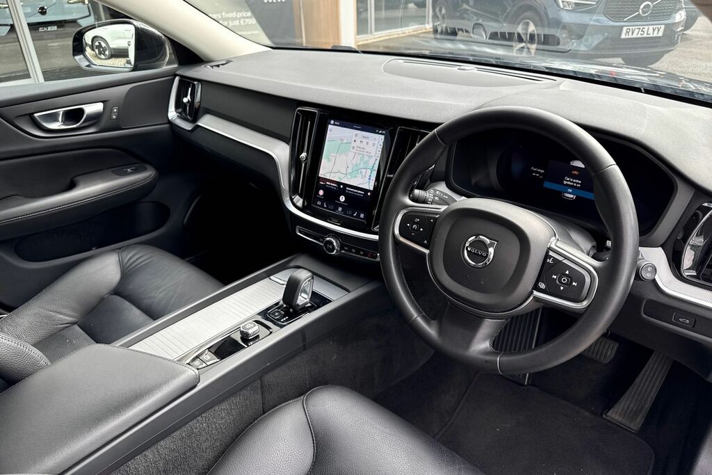 Volvo V60 Core Black #5