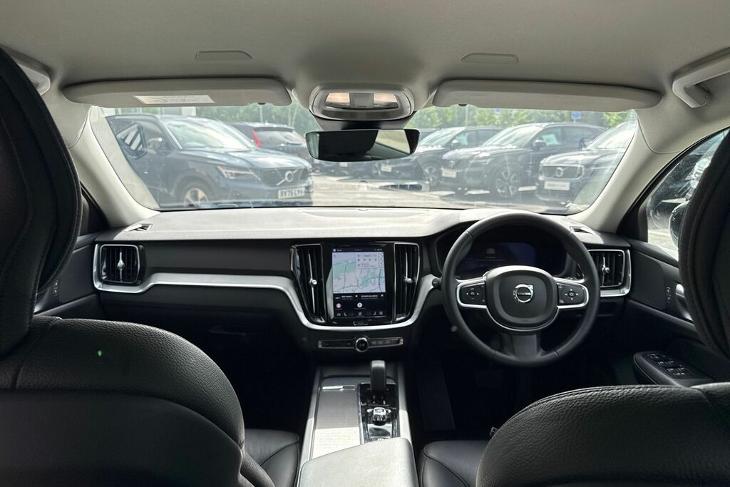 Volvo V60 Core Black #2