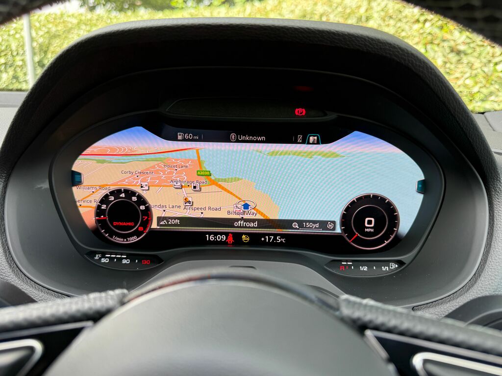 Audi Q2 S Line Black #3