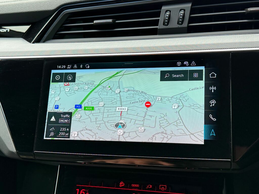 Audi Q8 Black Edition Black #4