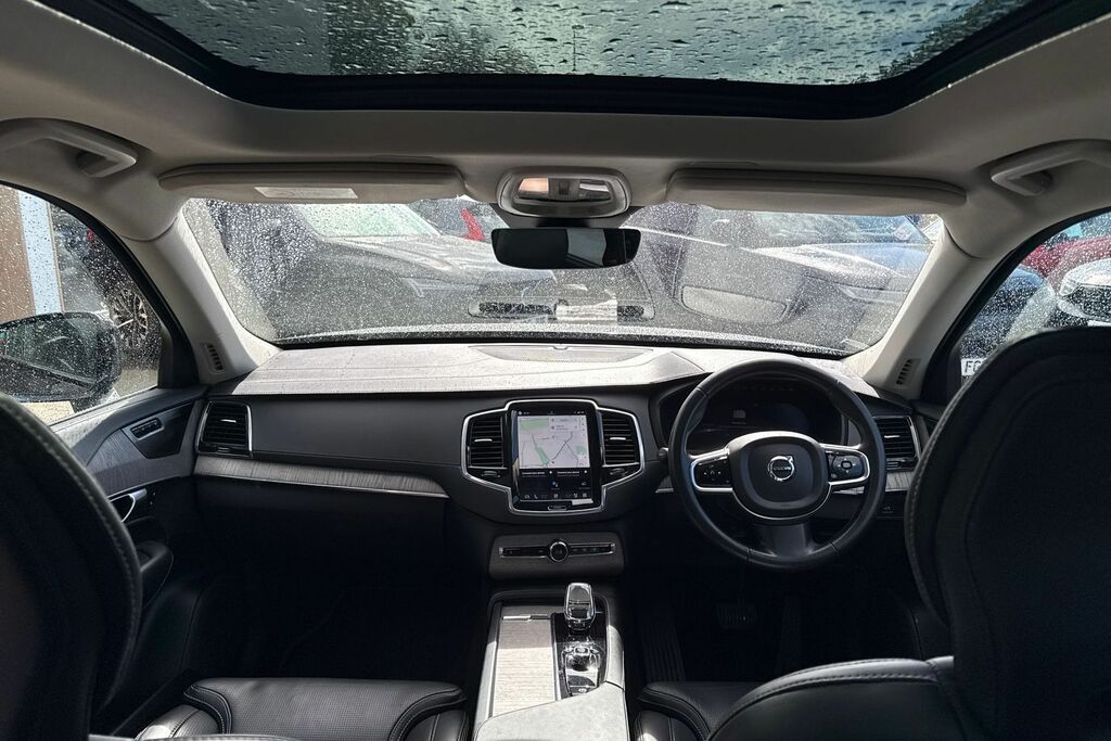Volvo XC90 Plus Black #3