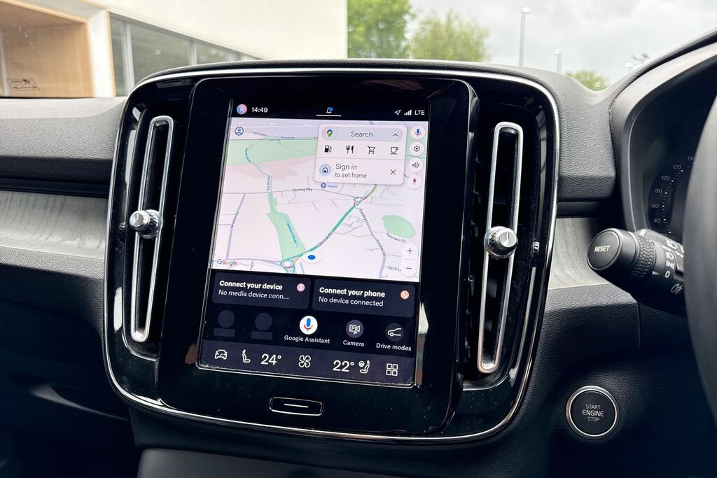 Volvo XC40 Plus Black #5