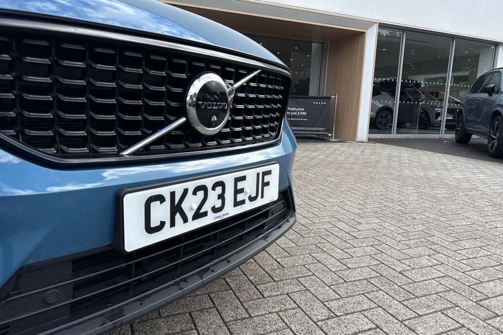 Volvo XC40 Ultimate Blue #6