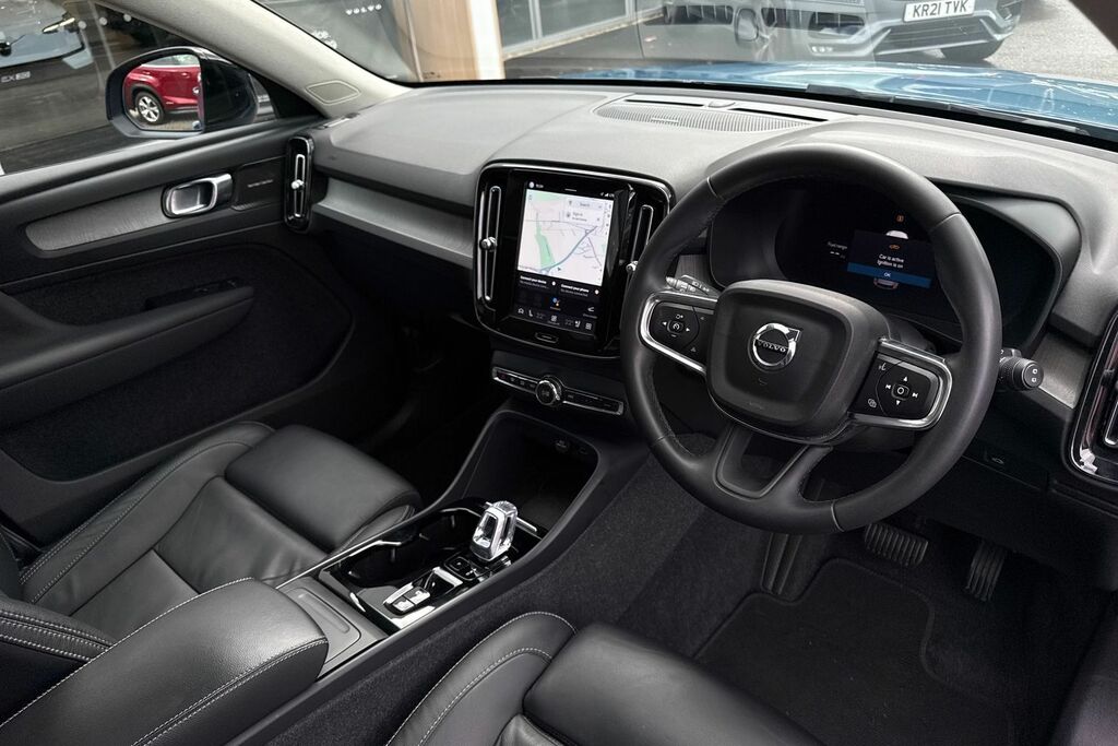 Volvo XC40 Ultimate Blue #5