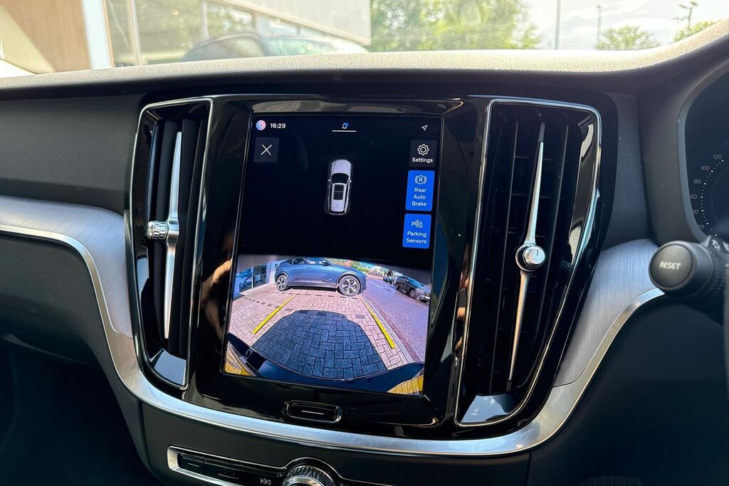 Volvo V60 Core Black #3