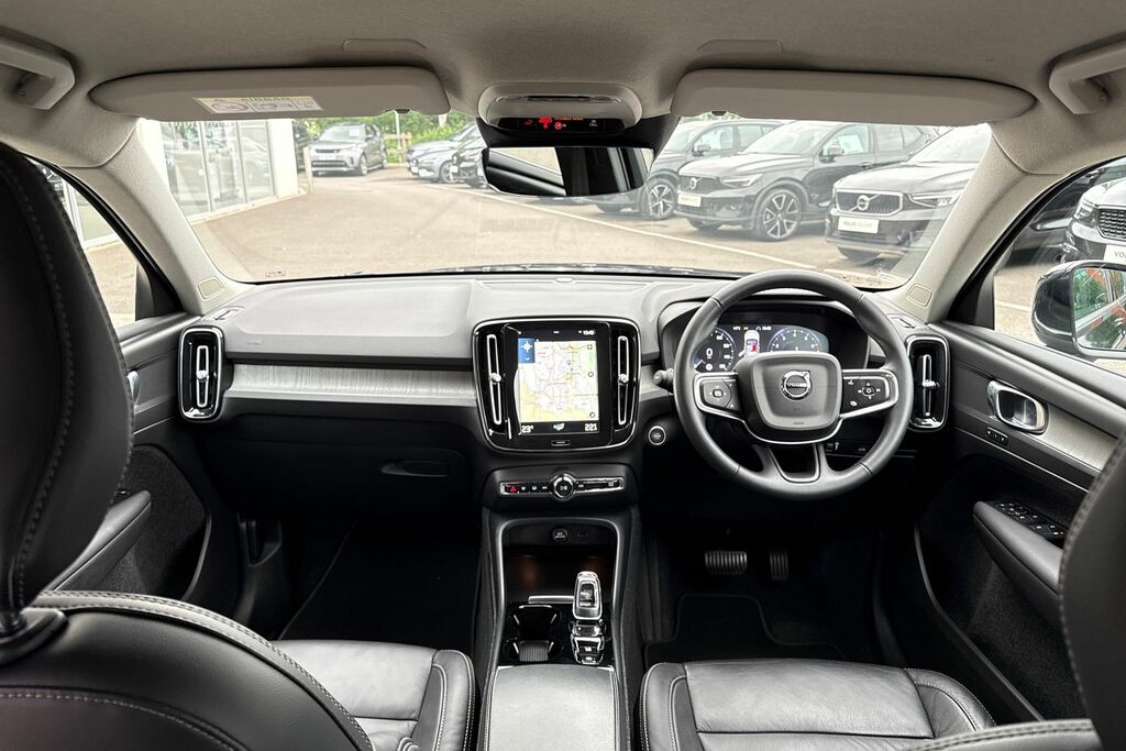 Volvo XC40 Inscription Black #3