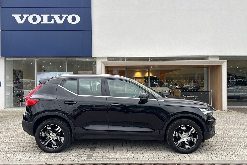 Volvo XC40 Inscription Black #2