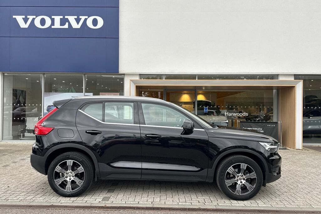 Volvo XC40 Inscription Black #2