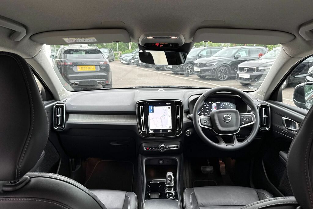 Volvo XC40 Inscription Black #3