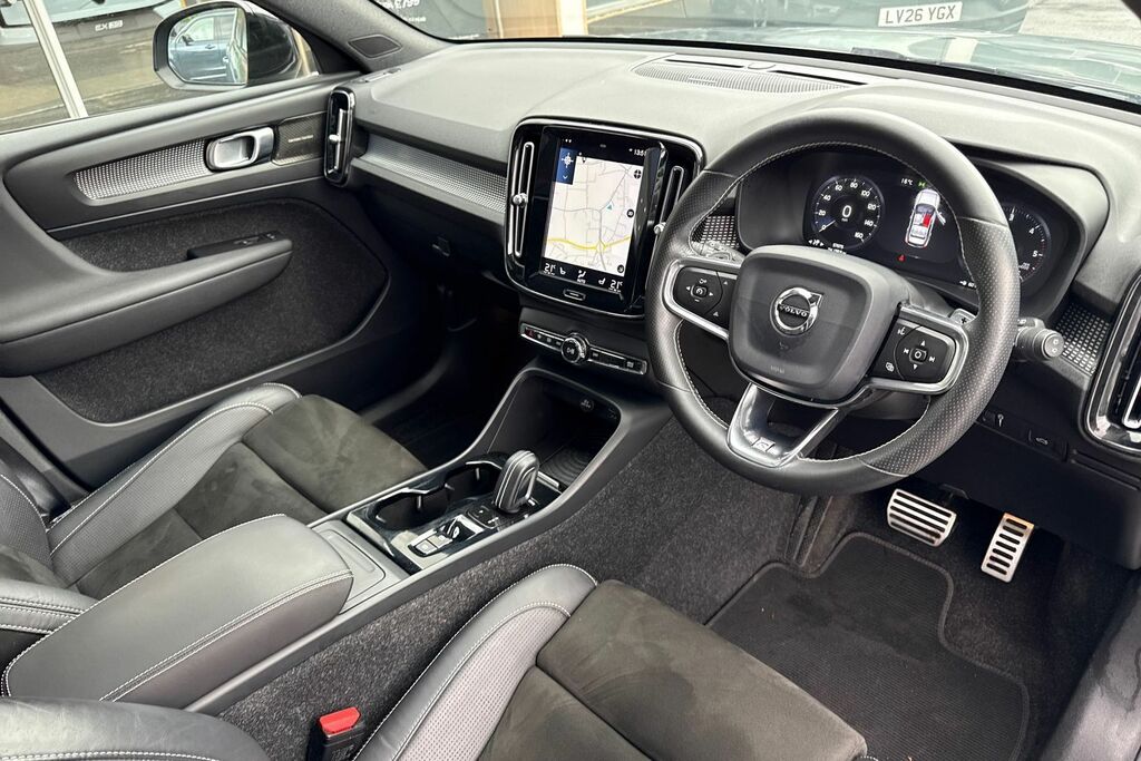 Volvo XC40 First Edition Black #6
