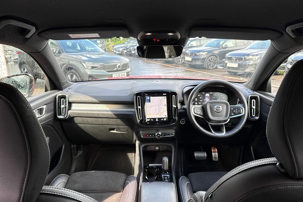 Volvo XC40 R Design Pro Red #3
