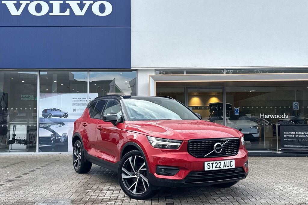 Volvo XC40 R Design Pro Red