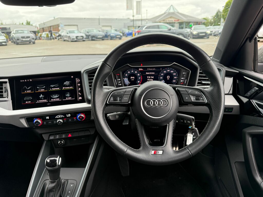 Audi A1 S Line GU72XRG Black #6