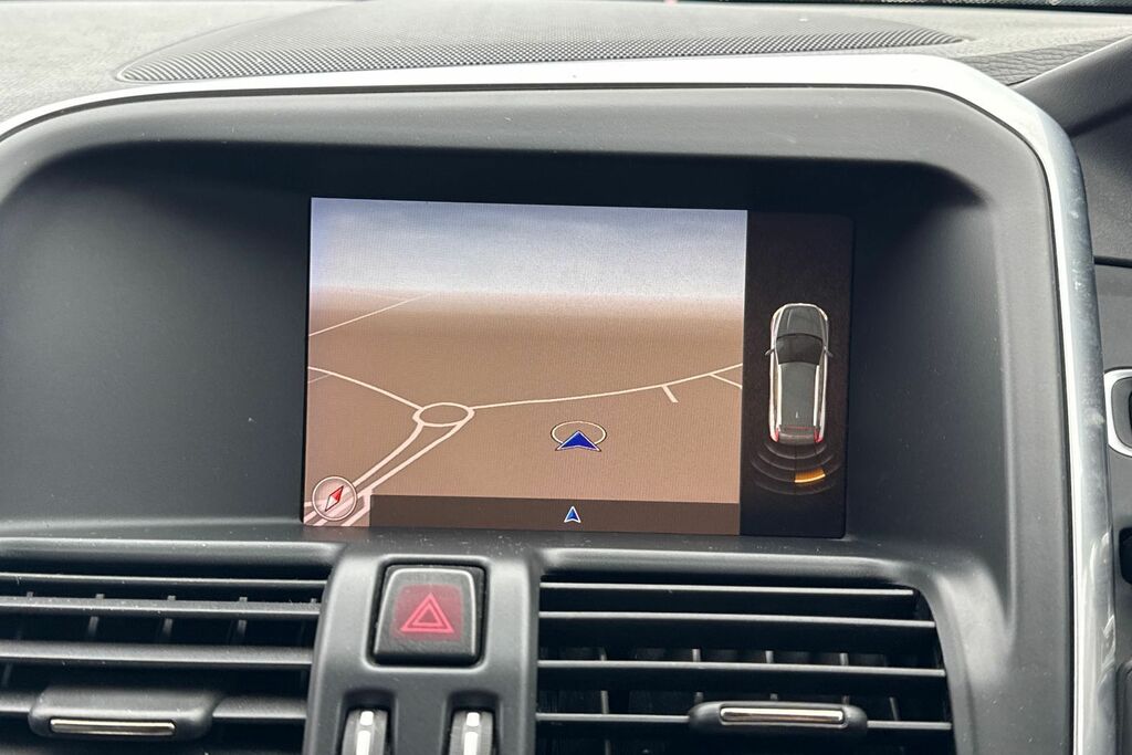 Volvo XC60 R Design Lux Nav Black #4
