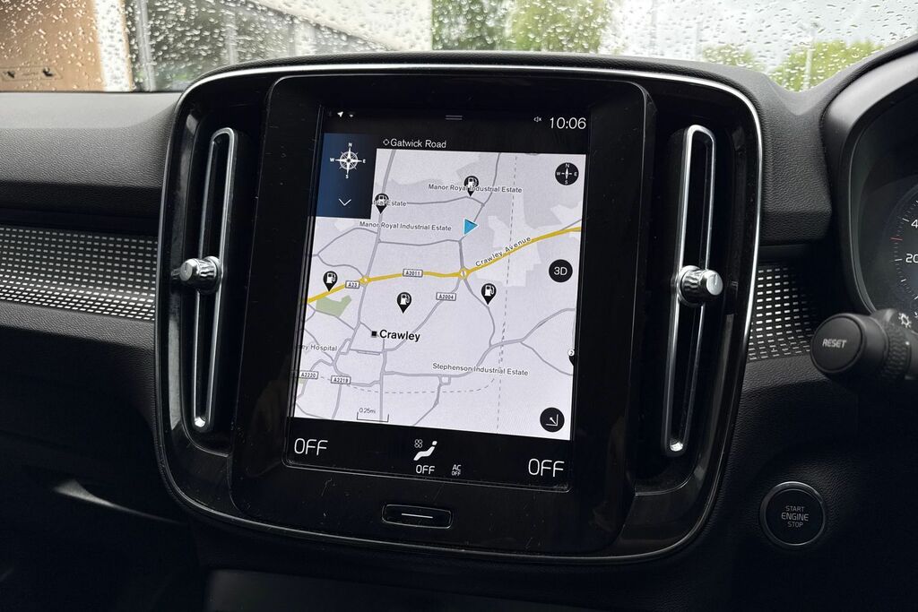 Volvo XC40 R Design Black #5