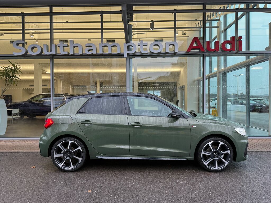 Audi A1 Black Edition Green #2