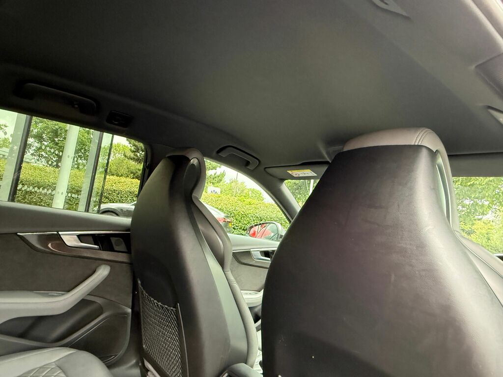 Audi A4 Tfsi S Line Black #42